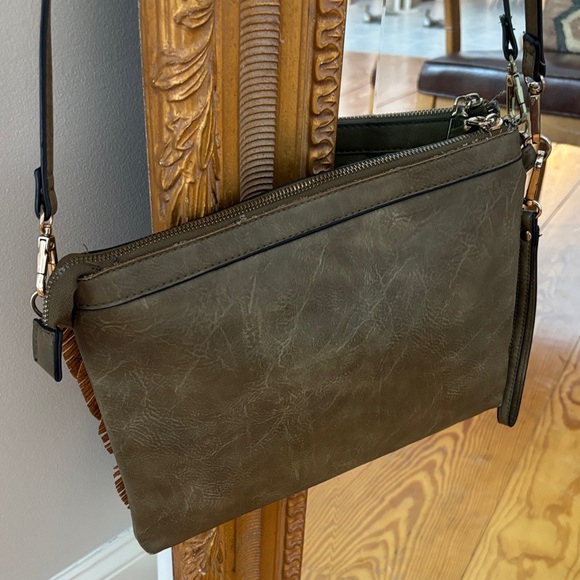 Feathered Tan and green Women's Bag - Picture 9 of 10